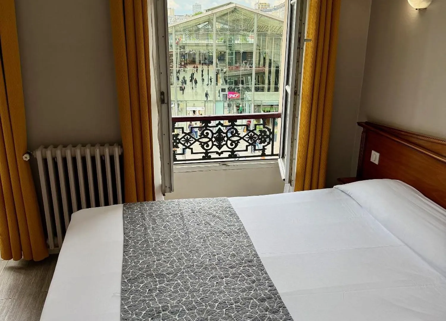 New Hotel Gare Du Nord Paris Frankrike