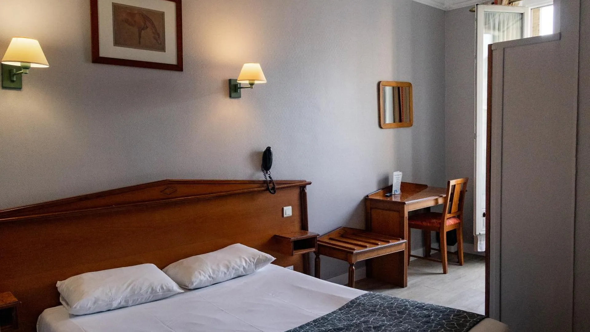 **  New Hotel Gare Du Nord Paris France